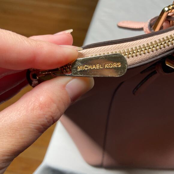 Michael Kors Purse 11" Tall Pink Leather Pockets 12x4.5 - Picture 5 of 8